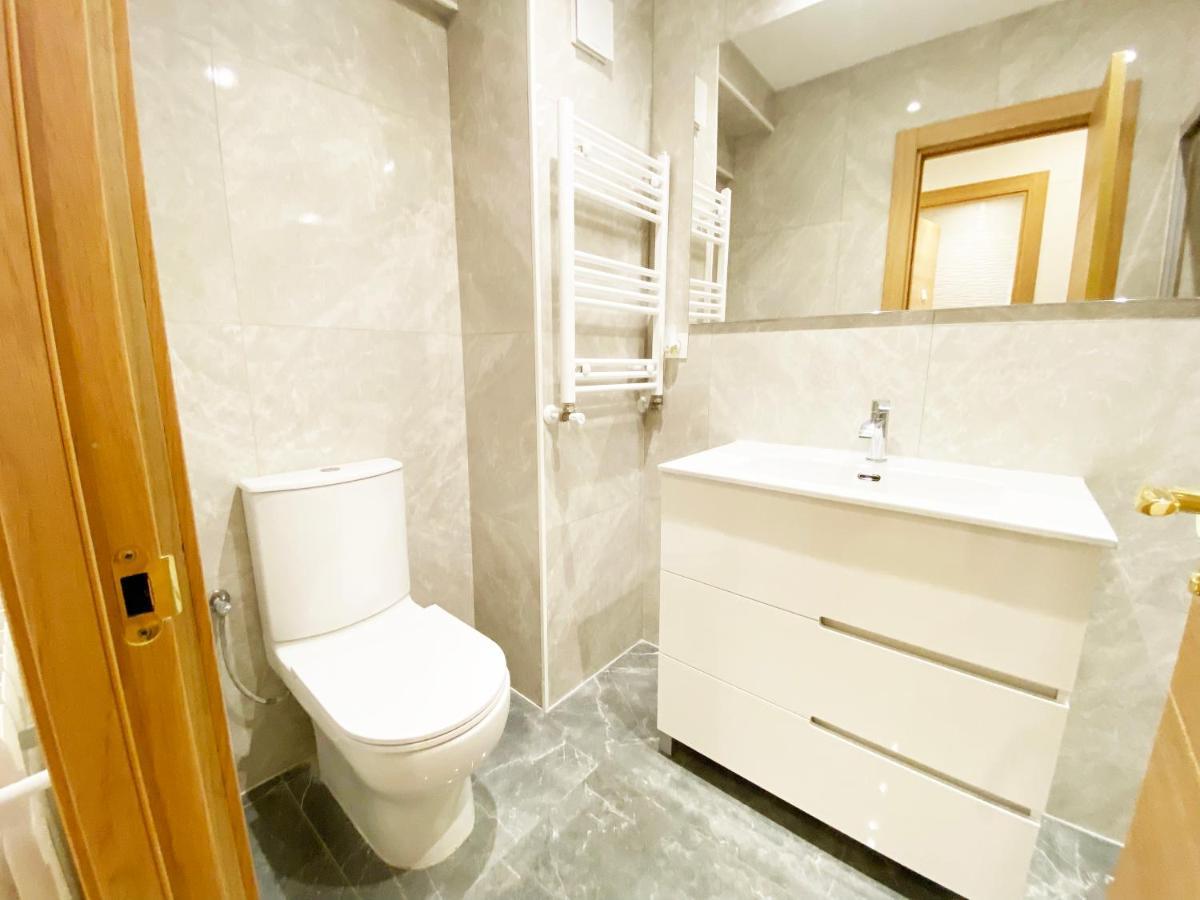 Paradise Luxurious Flat, Free Parking, 3 Double Rooms, Terrace, Jacuzzi, Fully Renovated San Sebastian Exterior photo