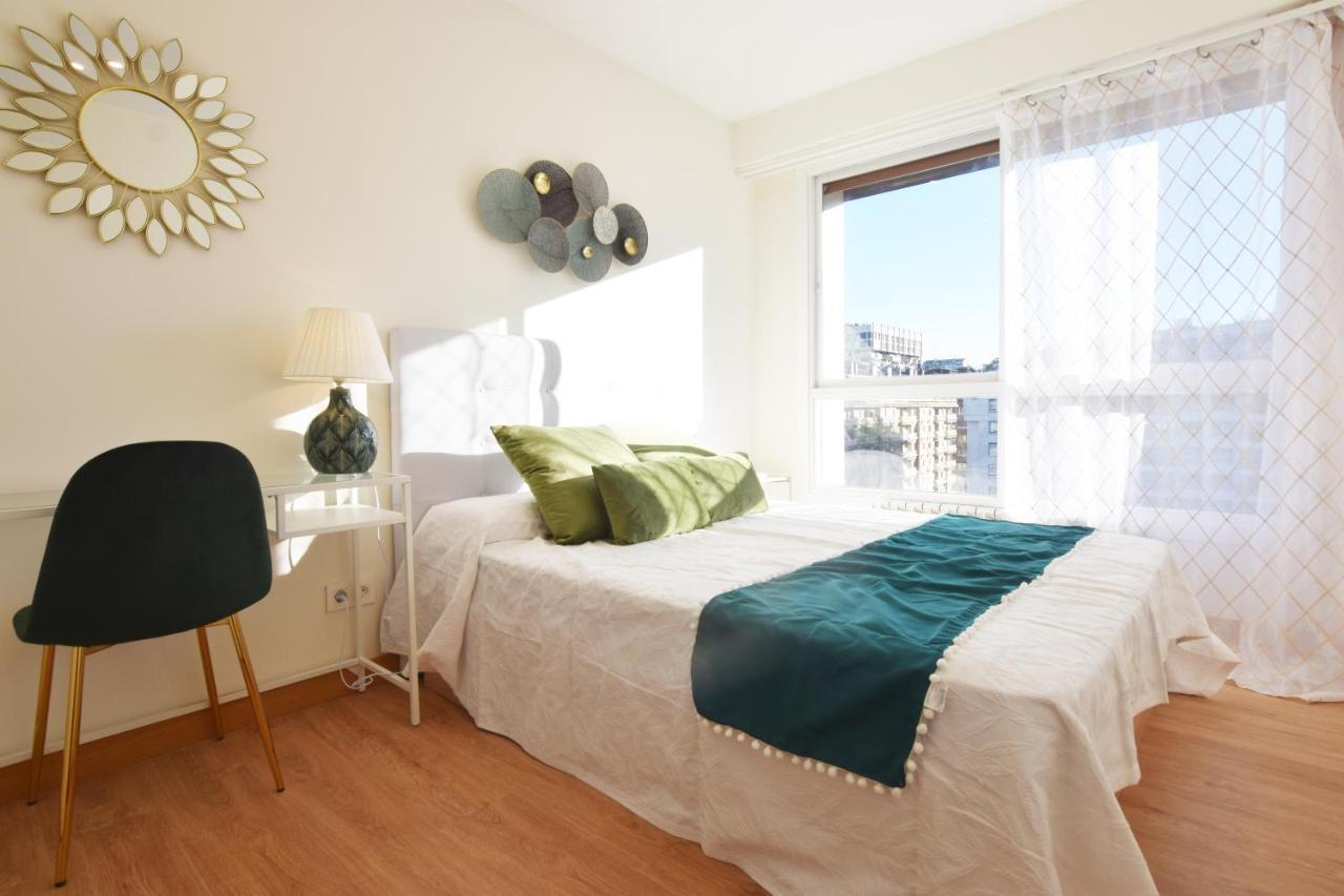 Paradise Luxurious Flat, Free Parking, 3 Double Rooms, Terrace, Jacuzzi, Fully Renovated San Sebastian Exterior photo