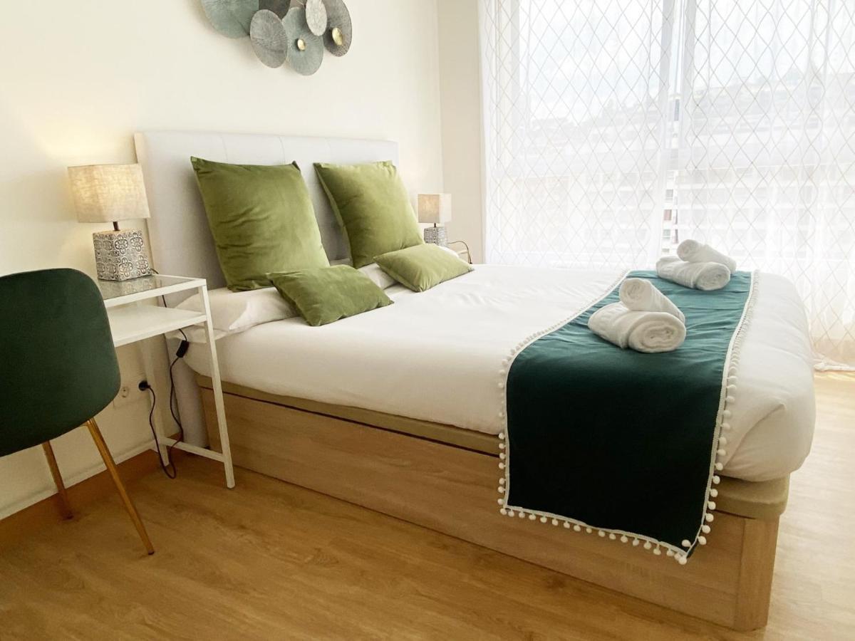 Paradise Luxurious Flat, Free Parking, 3 Double Rooms, Terrace, Jacuzzi, Fully Renovated San Sebastian Exterior photo